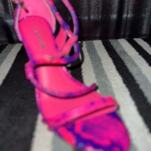 New, Gianni Bini